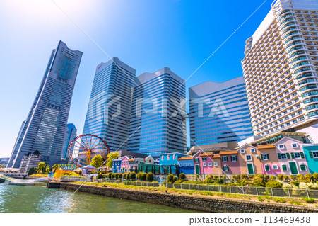 Yokohama cityscape in Japan Yokohama Landmark Tower, Queen's Square, Super Planet, Tokyu Hotel, etc. 113469438