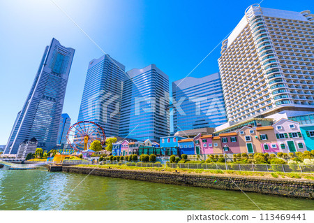 Yokohama cityscape in Japan Yokohama Landmark Tower, Queen's Square, Super Planet, Tokyu Hotel, etc. 113469441