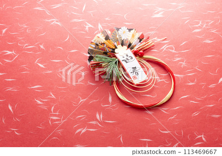 New Year's decorations and red washi paper New Year's decorations and red washi paper 113469667
