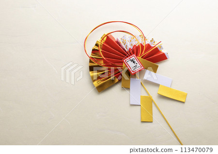 新年裝飾品和日本紙 新年裝飾品和日本紙 113470079