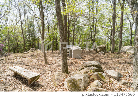 The summit of Mount Sasai (Okayama City, Okayama Prefecture) The summit of Mount Sasai (Okayama City, Okayama Prefecture) 113475560