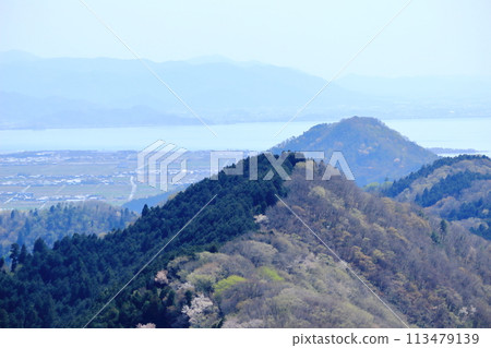 從靜嶽山頂附近看到的山本山南面的景色 113479139