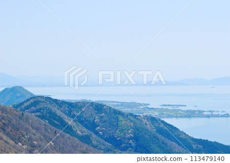 View of the south towards Yamamotoyama from near the summit of Shizugatake 113479140