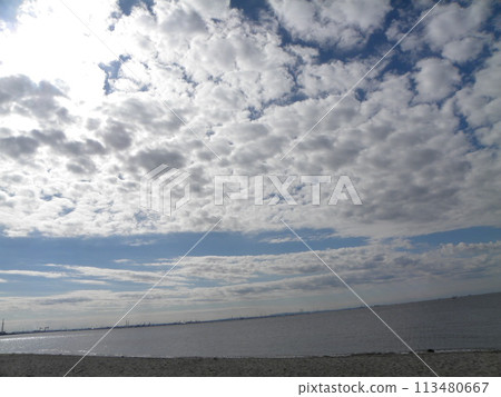 稻毛海岸的藍天白雲 113480667