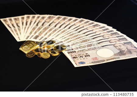 金幣、紙幣等實體資產並存 金幣、紙幣等實體資產並存 113480735