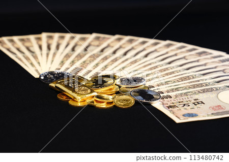 金幣、紙幣等實體資產並存 113480742