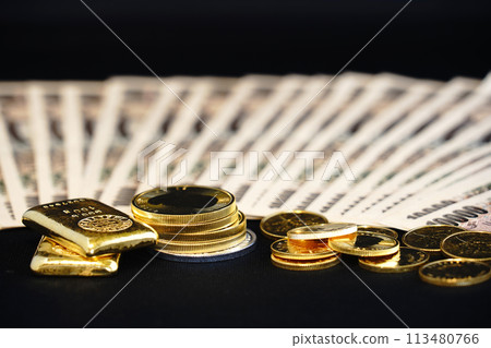 金幣、紙幣等實體資產並存 金幣、紙幣等實體資產並存 113480766