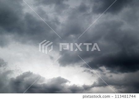 Dark grey storm clouds background 113481744
