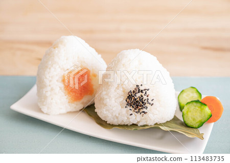 Mentaiko and salted rice balls 113483735