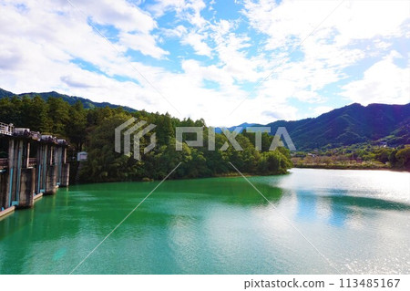 群馬縣藤岡市信水水壩、大西水壩、利根川水系、神無川、信水湖 113485167