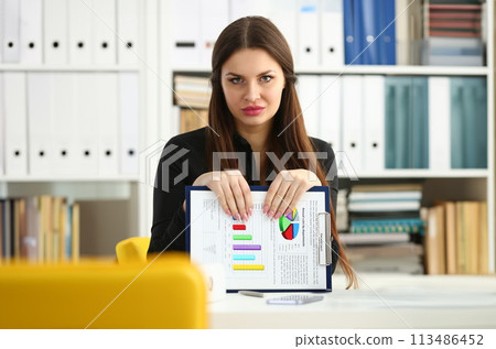 Female arm show stats graphic clipped to pad Female arm show stats graphic clipped to pad 113486452
