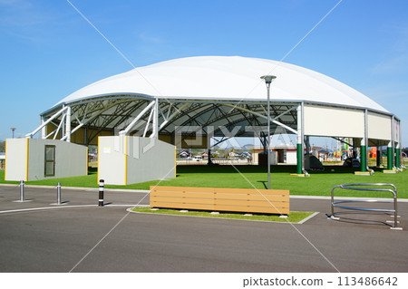 公園的圓頂屋頂 公園的圓頂屋頂 113486642