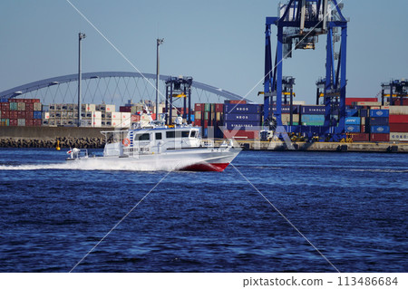 The Tokyo Customs surveillance boat "Asahi" patrolling Tokyo Port The Tokyo Customs surveillance boat "Asahi" patrolling Tokyo Port 113486684