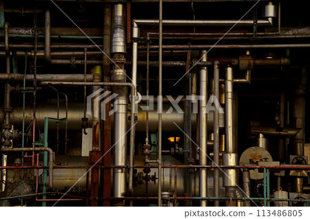 Complex piping in chemical plants 113486805
