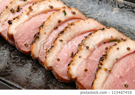 鴨肉熏牛肉 113487458