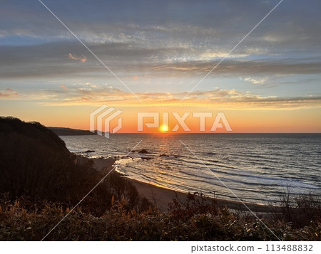 在海上日落 在海上日落 113488832