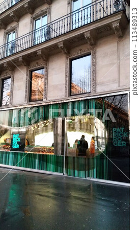 Chocolate Shops in Paris 113489313