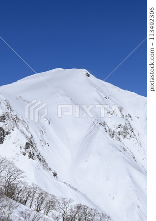 冬季谷川山和天神嶺的壯麗景色 113492306