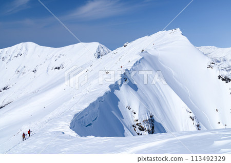 冬季從谷川山和苫野山附近欣賞到衝見的壯麗景色 冬季從谷川山和苫野山附近欣賞到衝見的壯麗景色 113492329