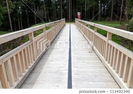 三之輪城 連接主圍牆和倉庫的木橋 113492390