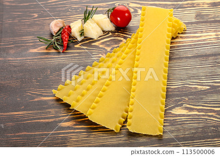 Uncooked raw Lasagna dry sheets Uncooked raw Lasagna dry sheets 113500006