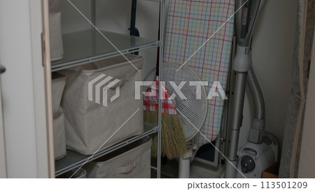 清潔工具櫃 113501209