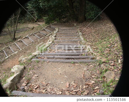 爬上石階 113501586
