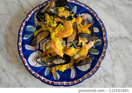 Rice with seafood mix 113501895