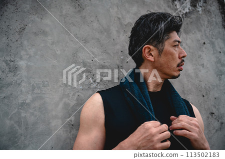 運動健身房 40多歲男性 113502183