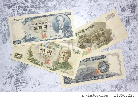500 yen note and old 1000 yen note 500 yen note and old 1000 yen note 113503223