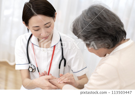 女護士、到府護理、家庭醫療、脈搏、生命徵象 113503447