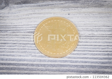 Bitcoin. Cryptocurrency. International network payment. Finance concept 113504362