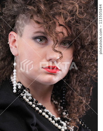 Ear super piercing woman curly girl Ear super piercing woman curly girl 113505844