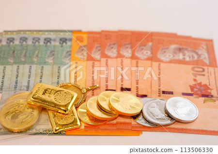 金幣和紙幣的美麗組合 金幣和紙幣的美麗組合 113506330