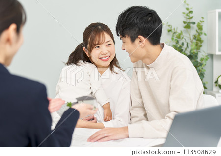 接收房產資訊的家庭 接收房產資訊的家庭 113508629