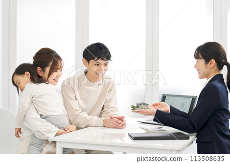 Family members receiving a tour of the property 113508635