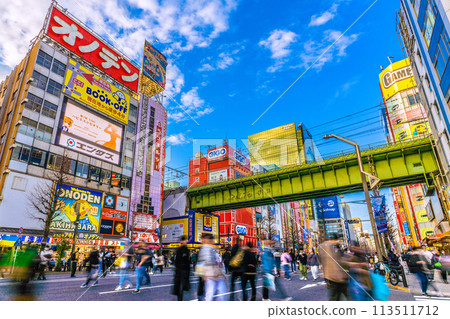 日本東京城市景觀:擠滿外國遊客的秋葉原步行天堂景觀 = 18日 日本東京城市景觀:擠滿外國遊客的秋葉原步行天堂景觀 = 18日 113511712