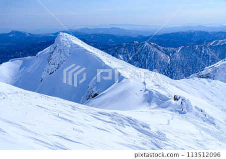 (Gunma Prefecture) Mt. Tanigawa summit and Tomano-mimi in the harsh winter (Gunma Prefecture) Mt. Tanigawa summit and Tomano-mimi in the harsh winter 113512096