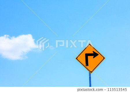 Blue sky and a turn right sign 113513545