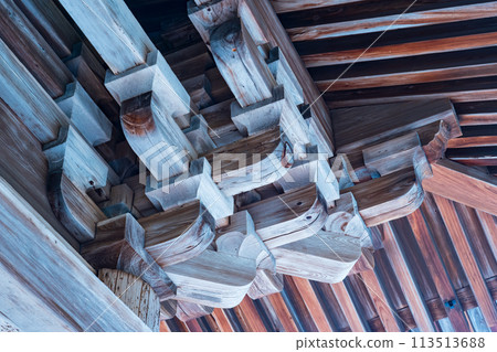 Dougou brackets in temple and shrine architecture 113513688
