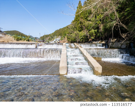 Kishi River dam and fishway, Kimino Town, Wakayama Prefecture Kishi River dam and fishway, Kimino Town, Wakayama Prefecture 113516577