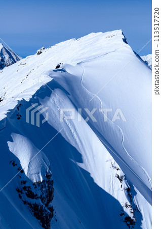 (群馬縣)隆冬時期的谷川嶽山頂與隱木美美山 (群馬縣)隆冬時期的谷川嶽山頂與隱木美美山 113517720