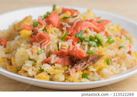 三文魚炒飯 113522269