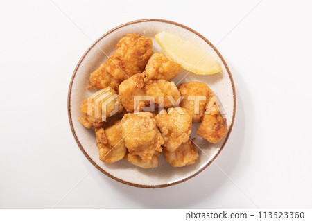 Deep-fried chicken breast 113523360