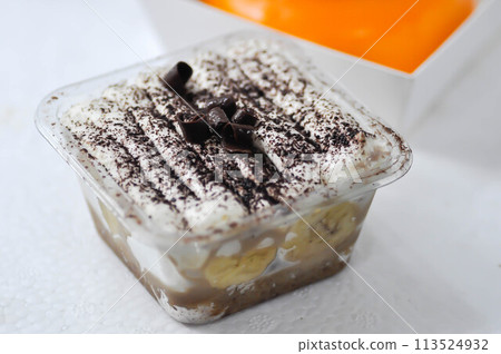 banoffee or banoffee pie , banoffee cake 113524932