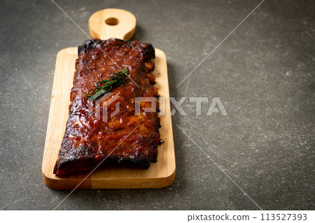 grilled and barbecue ribs pork 113527393