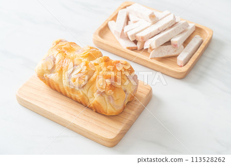 taro toast bread on wood board 113528262