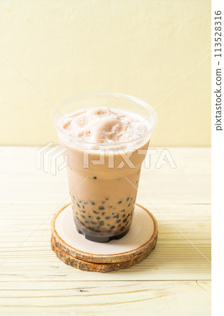 Taiwan milk tea with bubbles Taiwan milk tea with bubbles 113528316