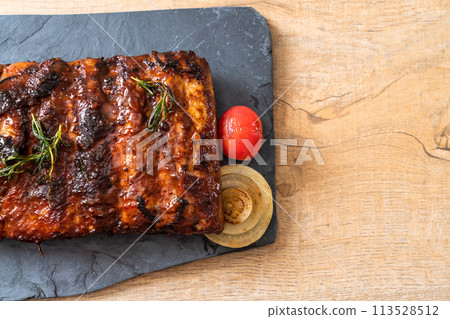 grilled barbecue ribs pork grilled barbecue ribs pork 113528512
