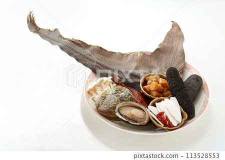 Chinese luxury ingredients, Chinese cuisine dried ingredients, Chinese luxury ingredients on white background Chinese luxury ingredients, Chinese cuisine dried ingredients, Chinese luxury ingredients on white background 113528553